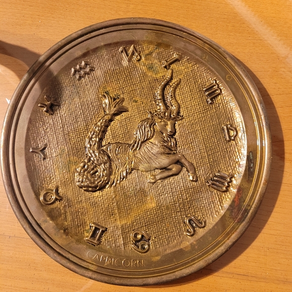 Peerage Capricorn zodiac plate - Picture 7 of 16